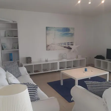 Carol, Wifi, Pool, Garden, Sea Views, Costa Adeje Holiday home